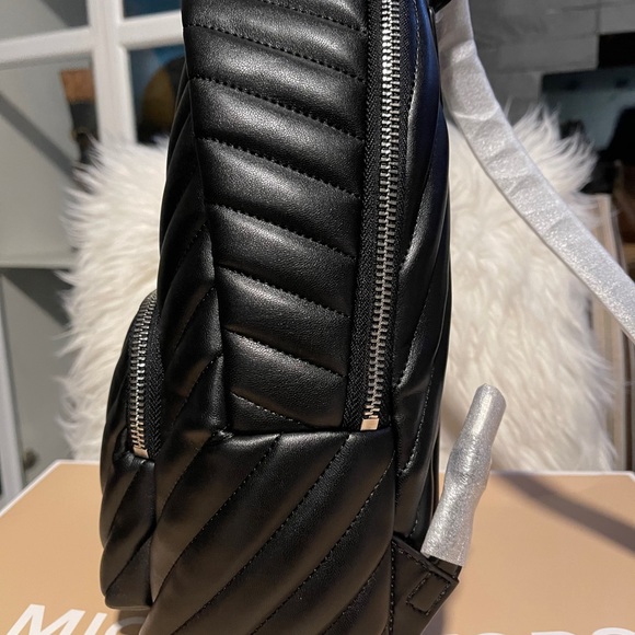 BNIB Michael Kors Backpack - Picture 3 of 9